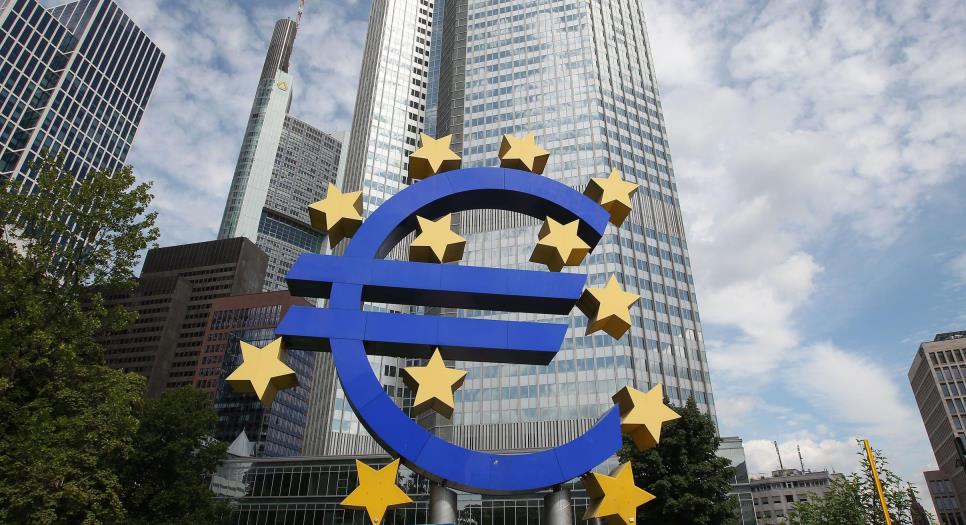 Banka Qendrore Europiane rrit normat e interesit per here te pare ne 11 vjet